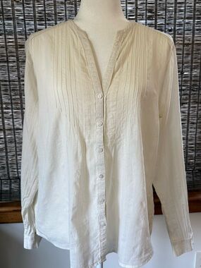 Eddie Bauer Ivory Long Sleeve Button-Front Pintuck Blouse